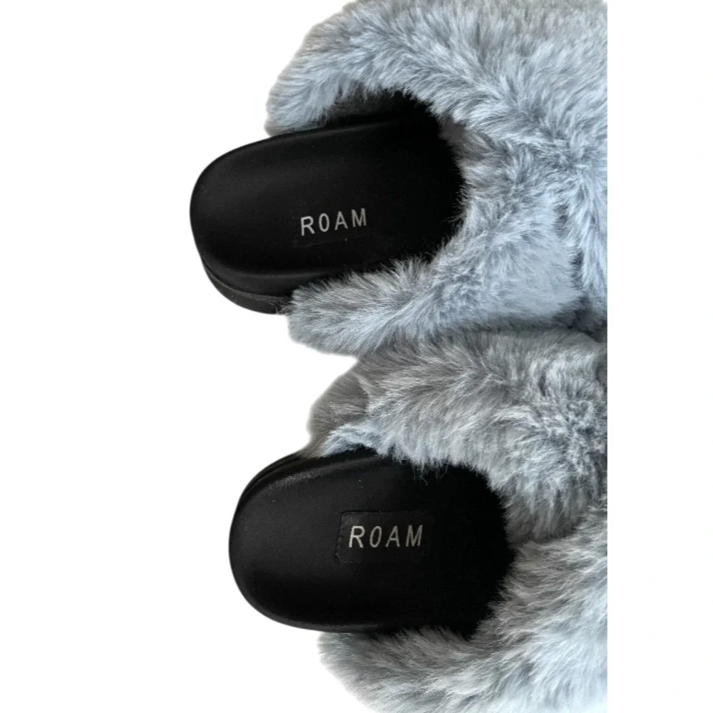 NWOT ROAM‎ Cloud Slipper Slides Icy Blue Furry Sz 37 Faux Fur Chic Fuzzy